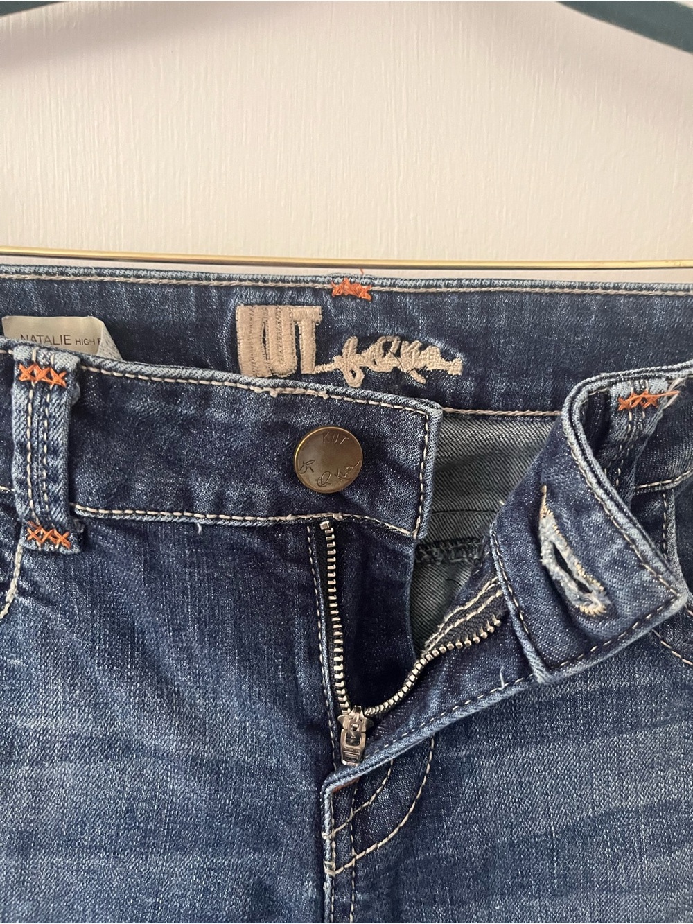 Kut from the Kloth Natalie High Rise Bootcut Jeans Embroidered Flap Pockets 6 - Picture 4 of 14
